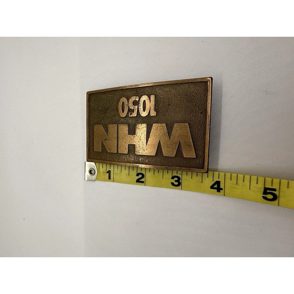 Vintage Belt Buckle WHN 1050 AM Radio Station From New York City Brass-Colored‎